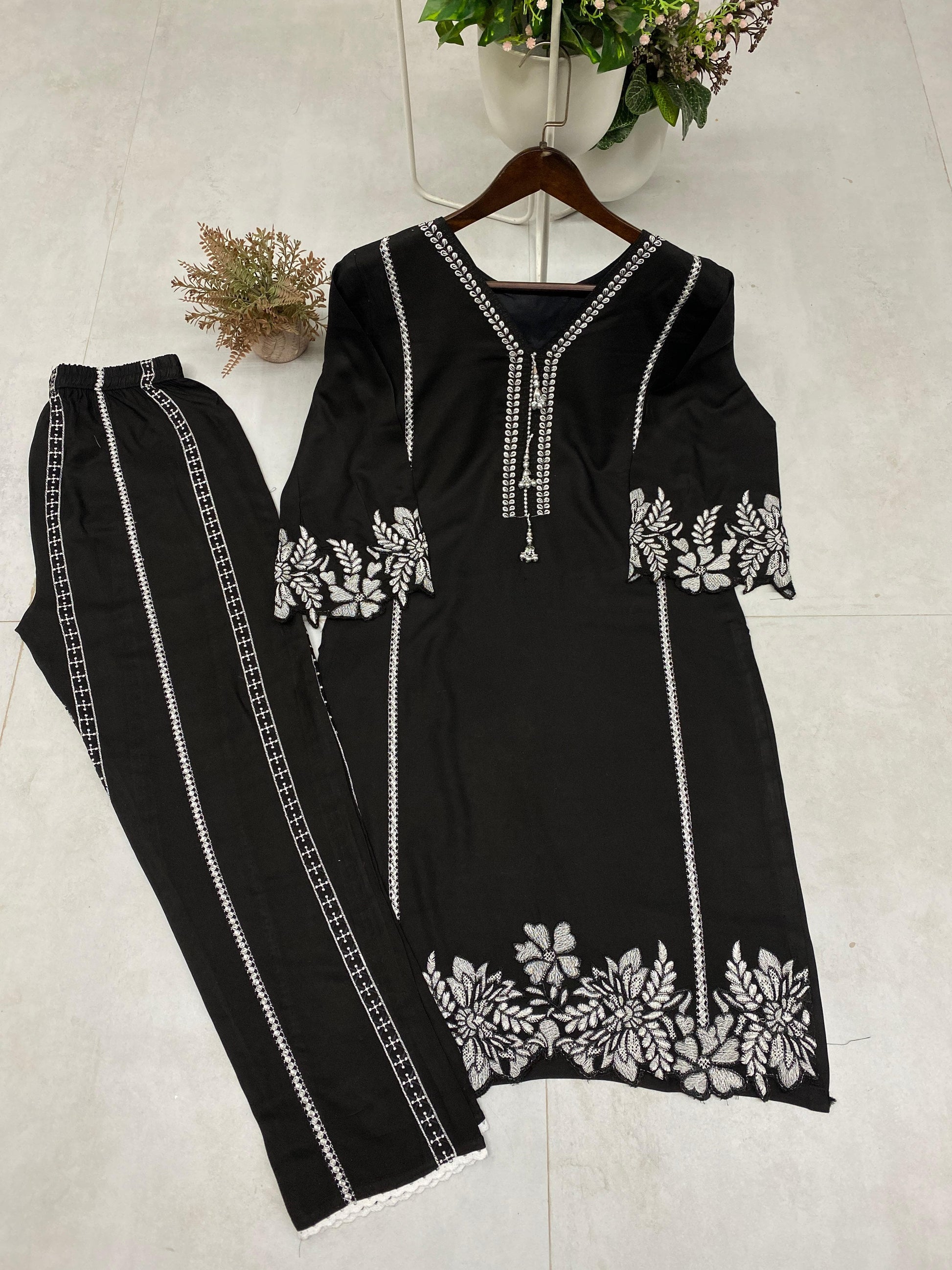 ✨ TRENDING ALERT – NEW CO-ORD SET LAUNCH! ✨