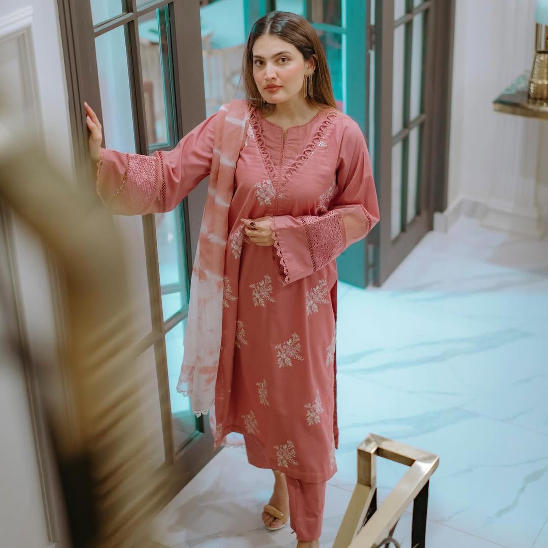 💫 NEW ARRIVAL – EXCLUSIVE DESIGNER SUIT SET 💫