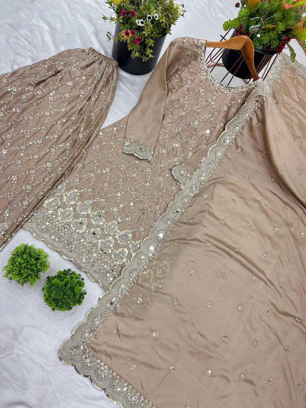 💫 PRESENTING – THE ROYAL SHARARA 💫