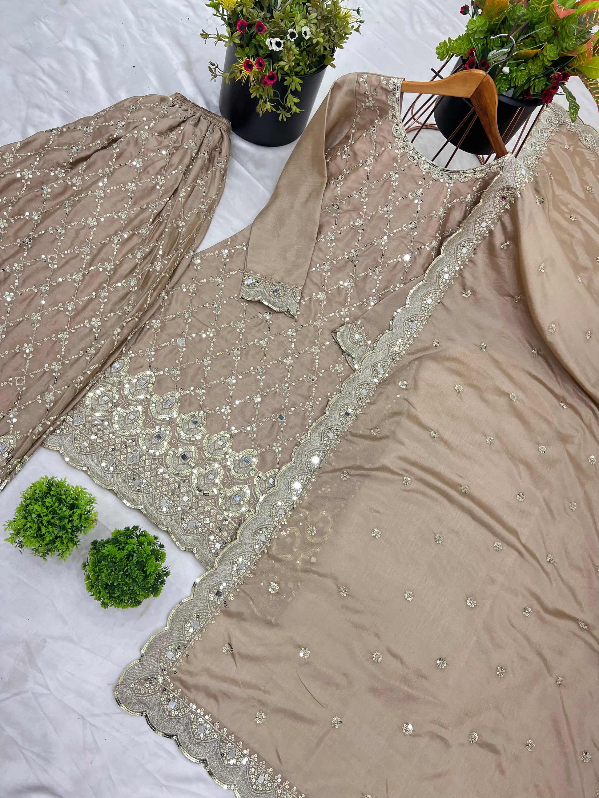 💫 PRESENTING – THE ROYAL SHARARA 💫