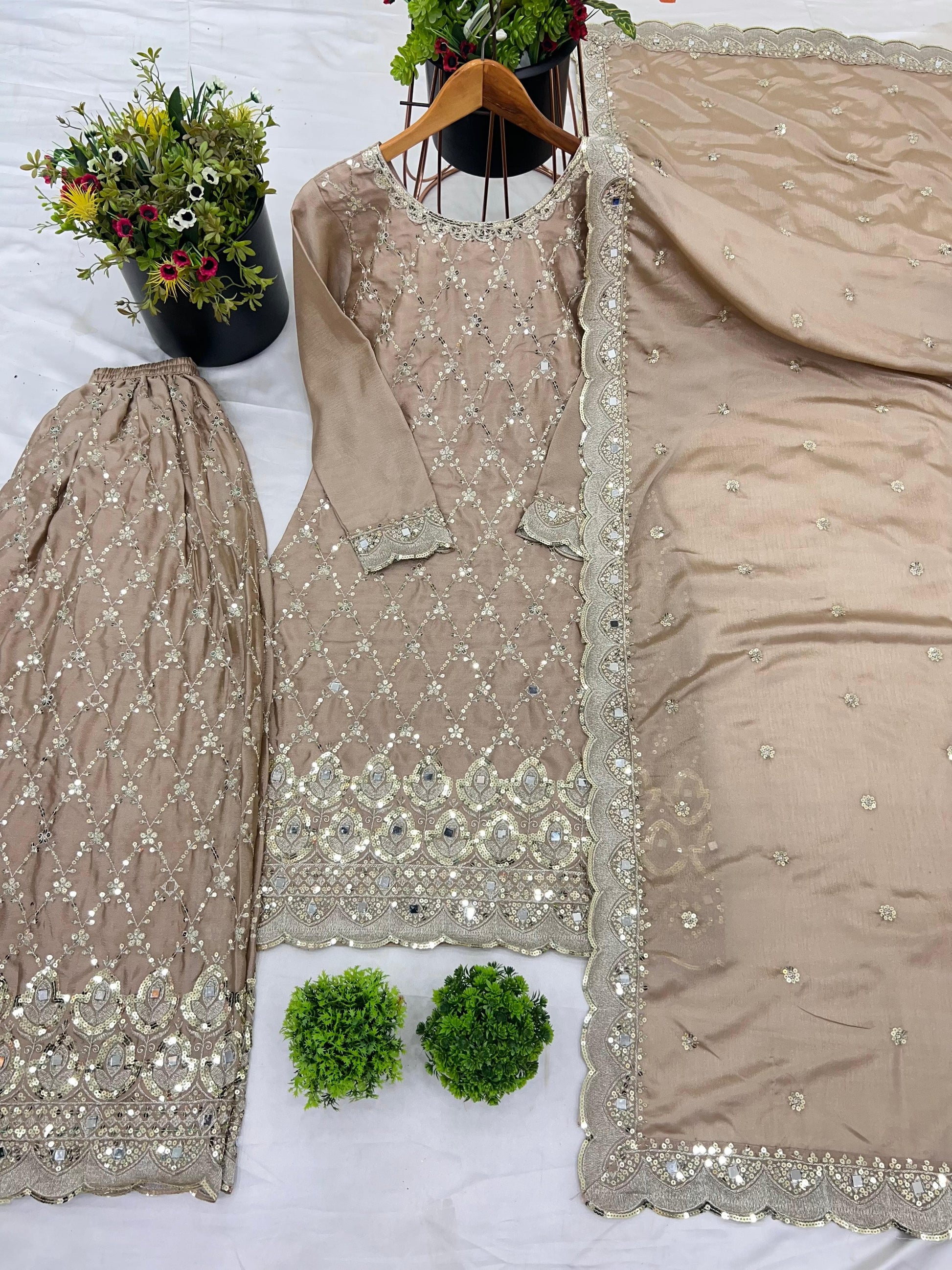 💫 PRESENTING – THE ROYAL SHARARA 💫