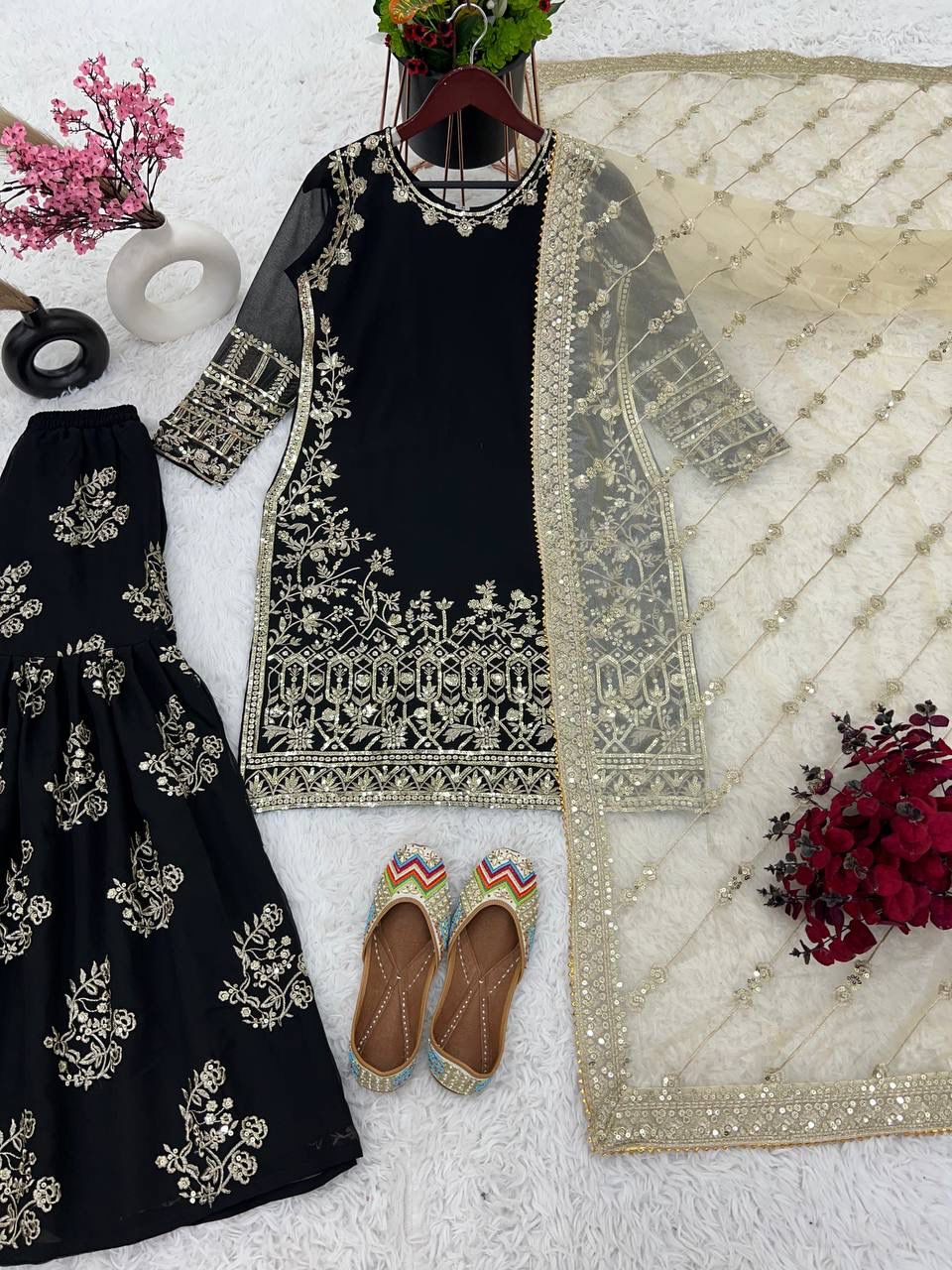 🌟 Glam Royale – Designer Embroidered Sharara Set 🌟