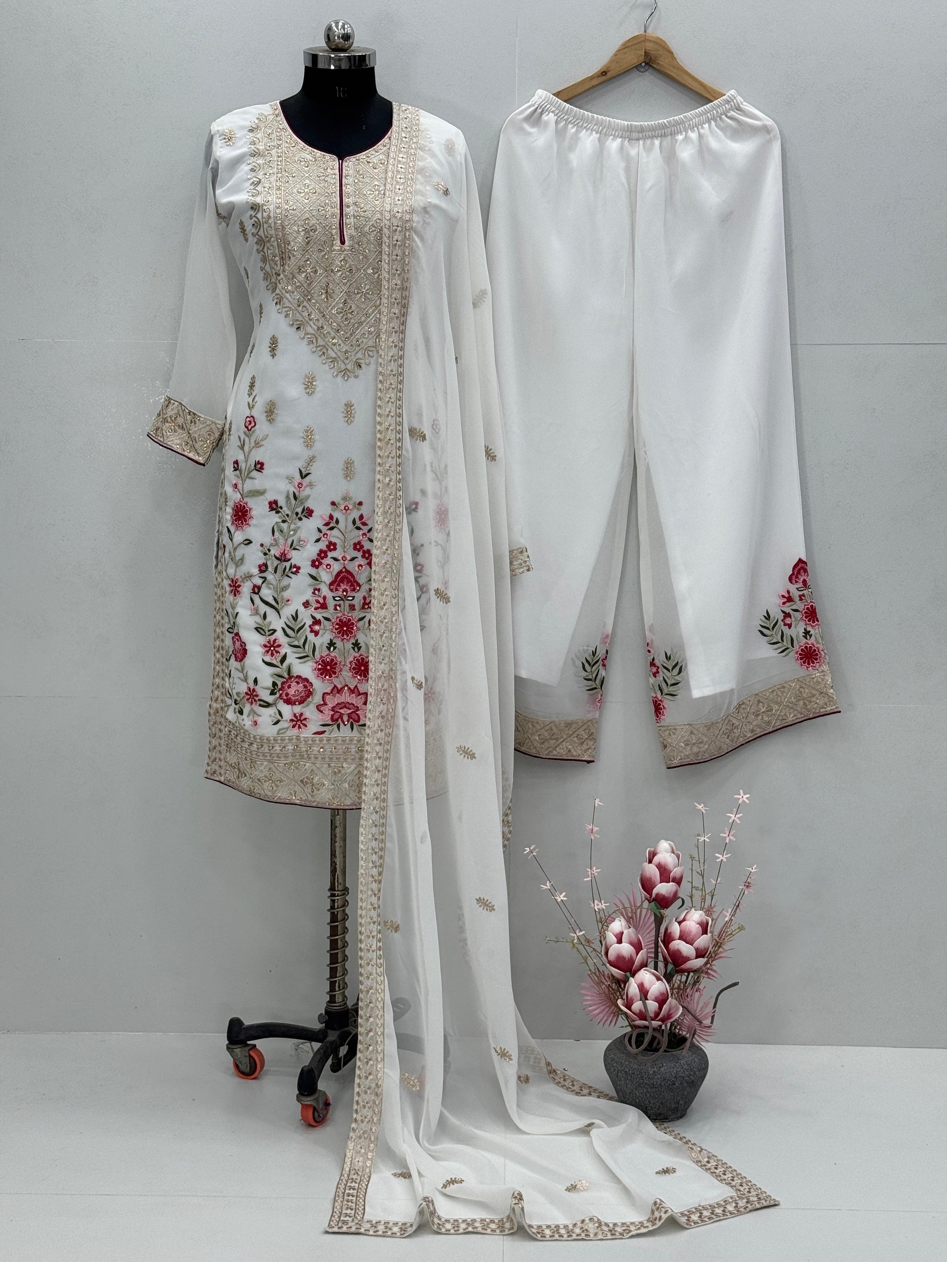 🌟 Royal Radiance: Real Mirror Embroidered 3-Piece Set 🌟