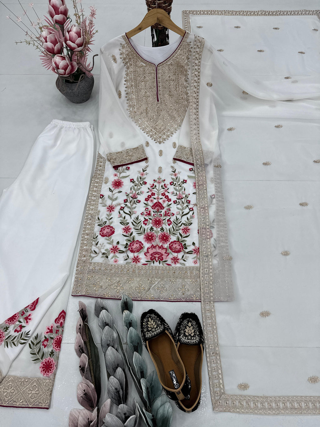 🌟 Royal Radiance: Real Mirror Embroidered 3-Piece Set 🌟