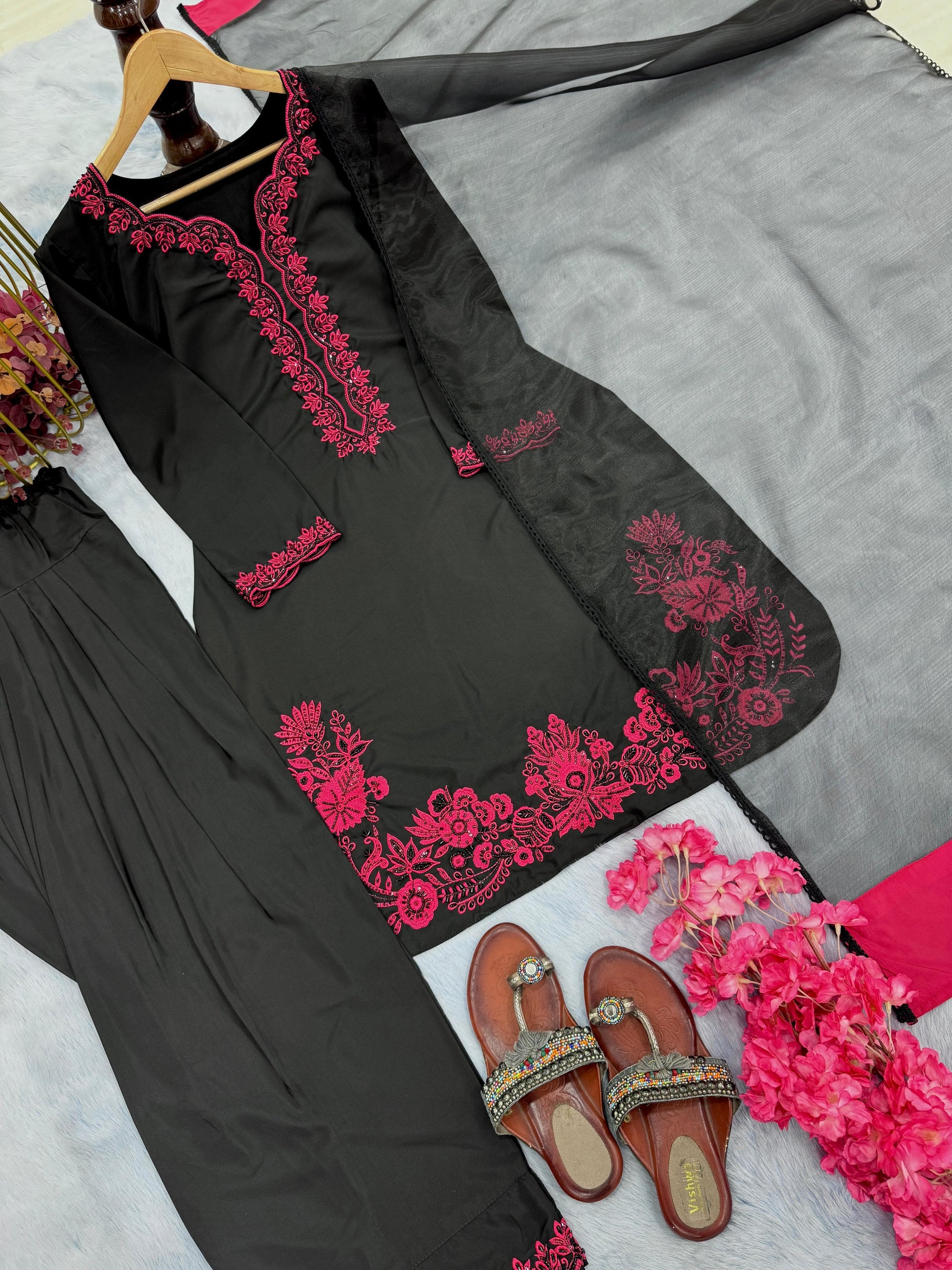 👑 Designer Set with Pure Natural Crepe & Farshi Palazzo 👑