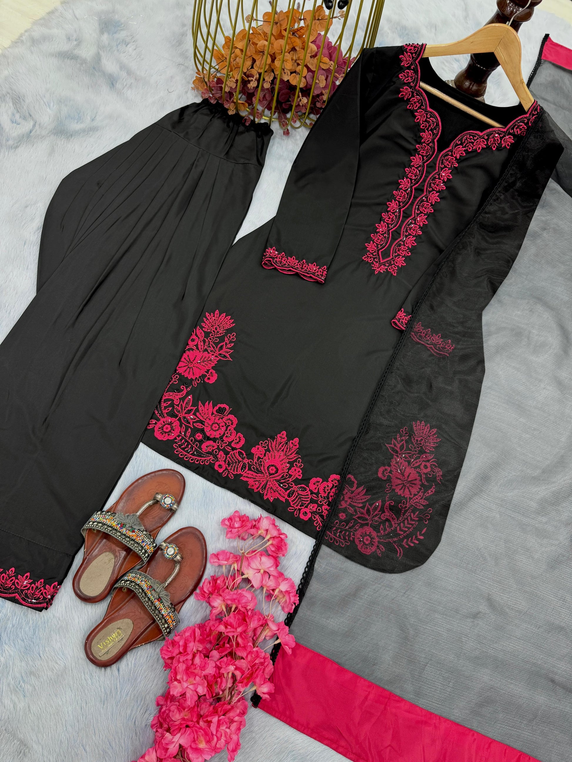 👑 Designer Set with Pure Natural Crepe & Farshi Palazzo 👑