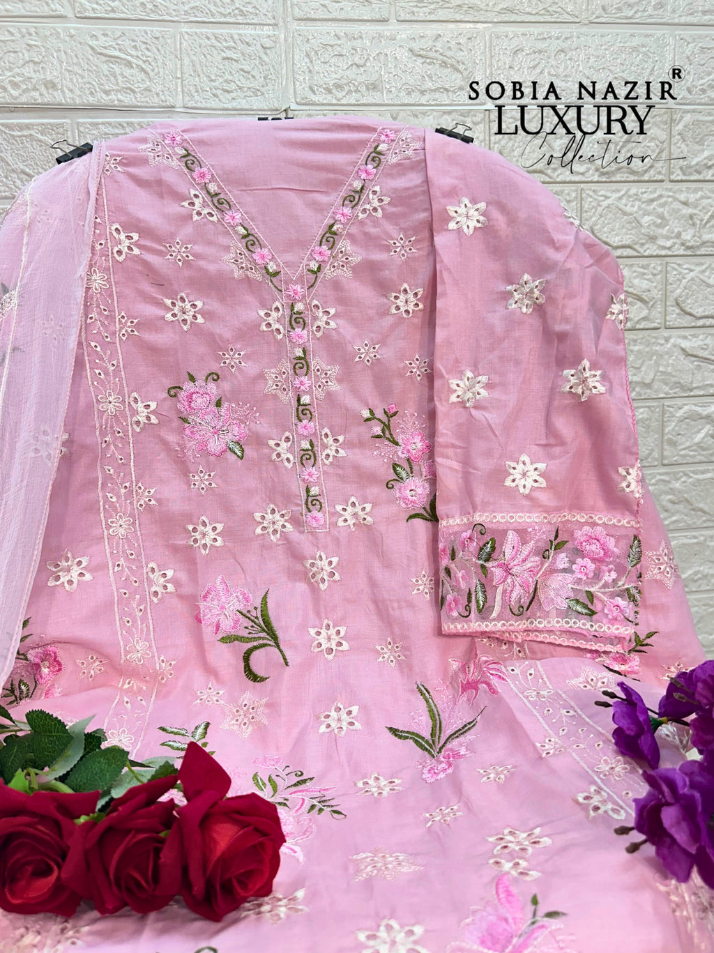 ✨ Semi-Stitched Lawn Chikankari Suit with Embroidered ✨