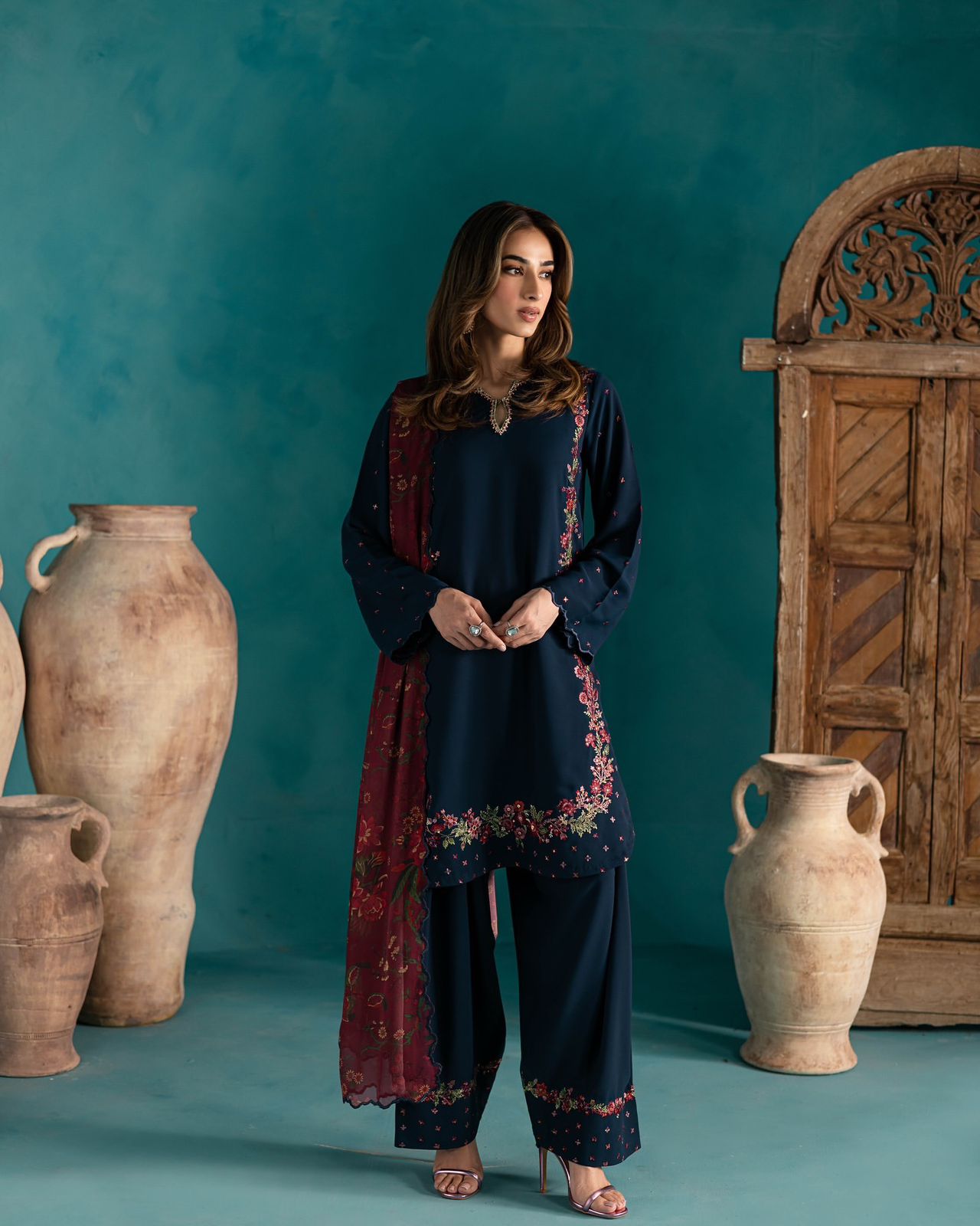 🌟 Royal Radiance in Crepe Silk Embroidered Elegance You Can Wear ✨