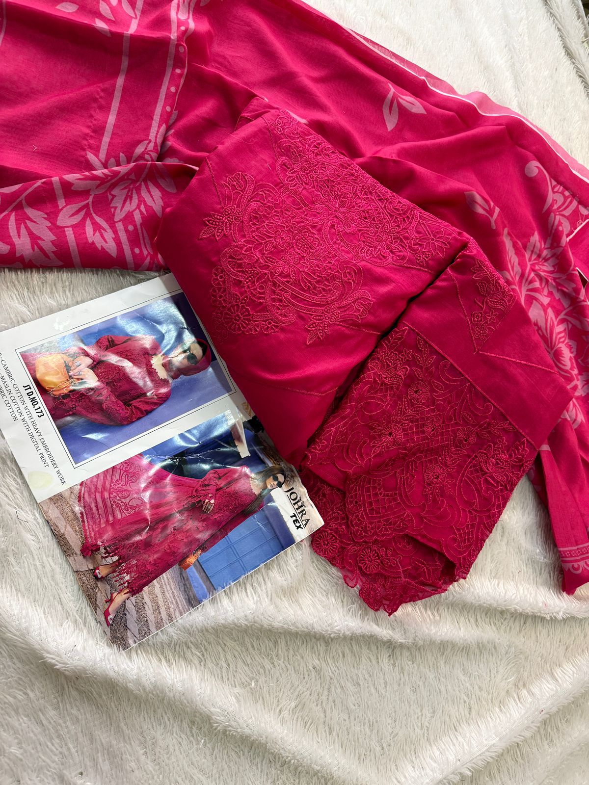 🌟 Where Comfort Meets Classic Embroidery 💫