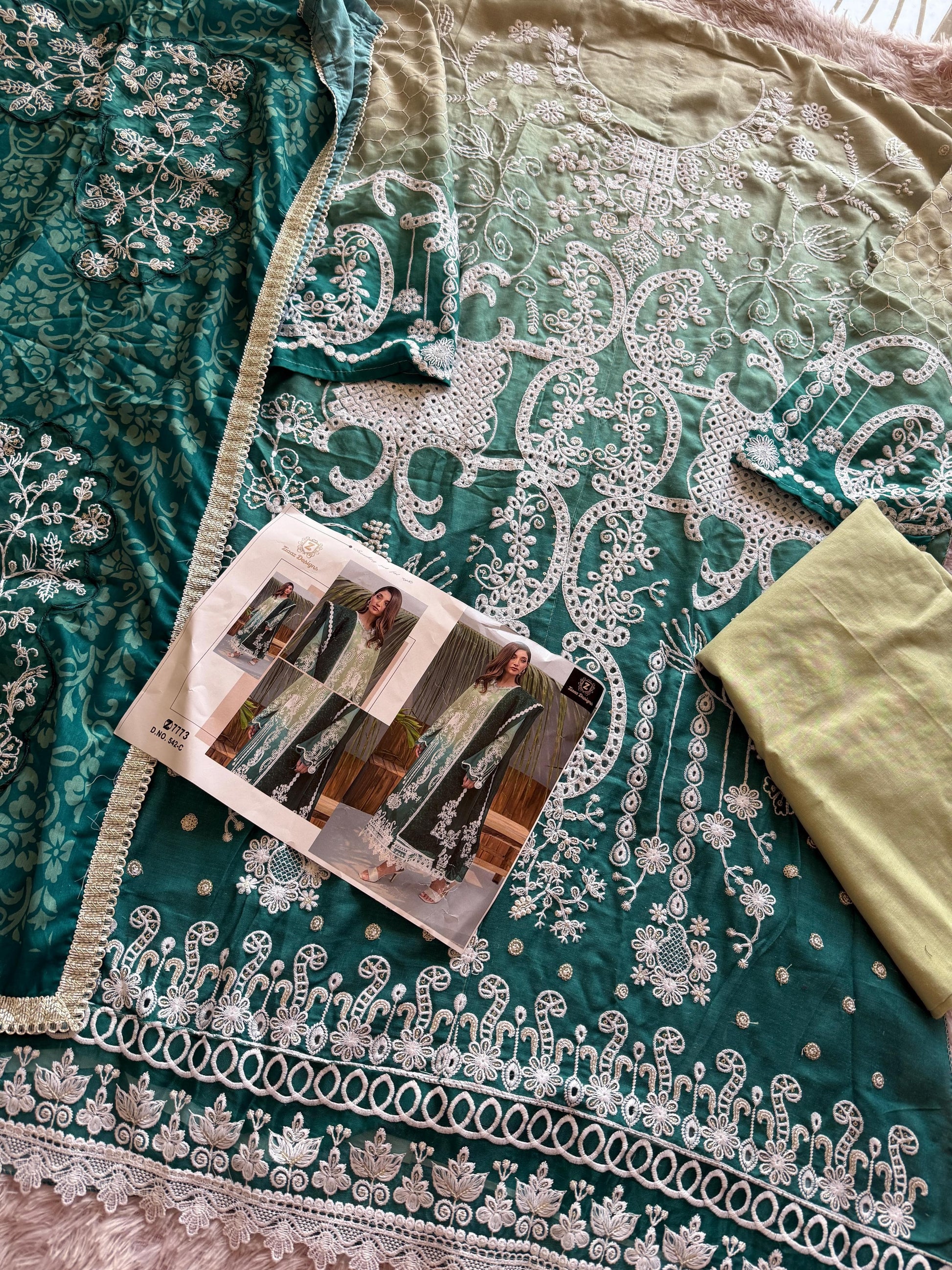 ❤️ Ziaaz Designs - Semi-Stitched Shaded Suits ✨