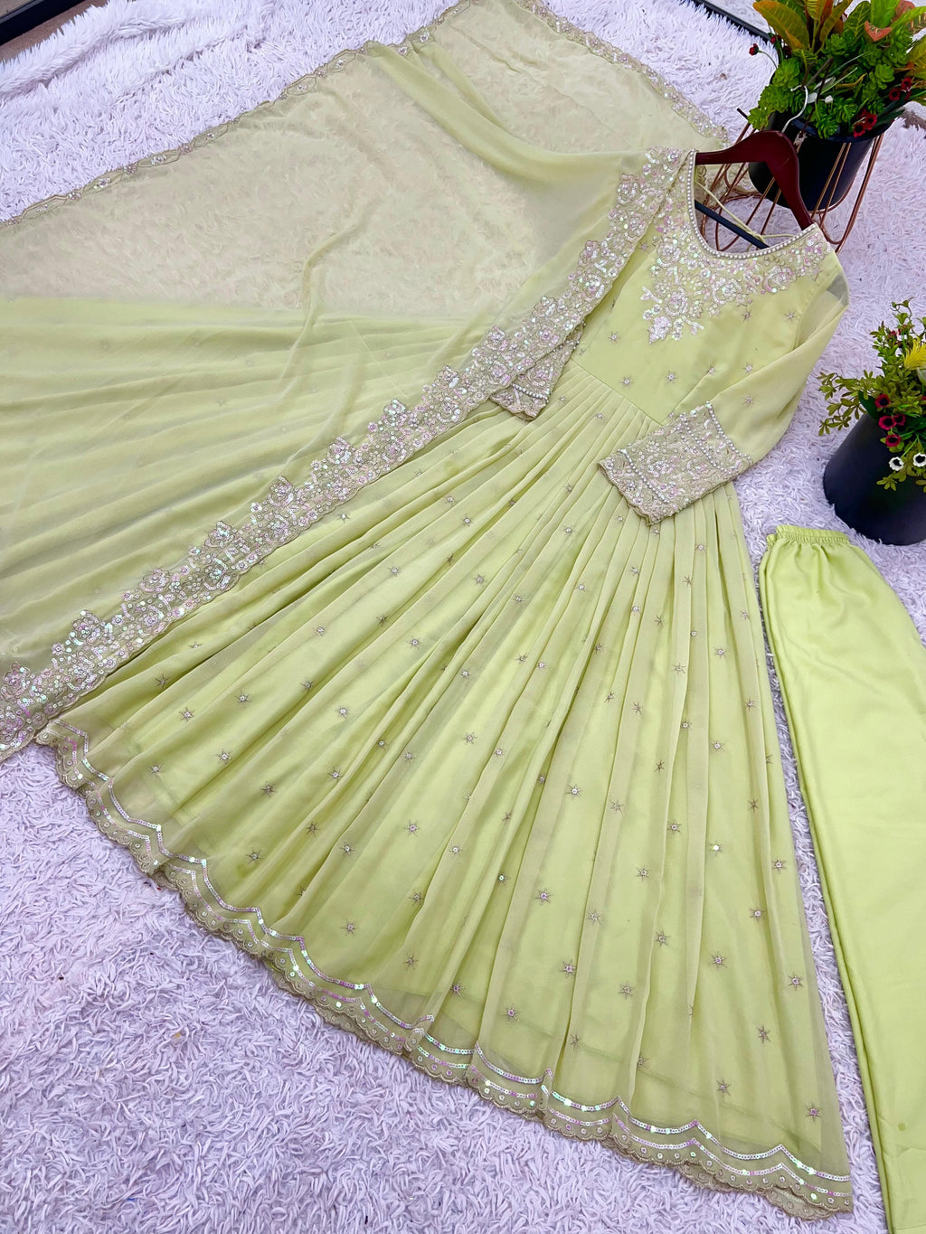 ✨💃 Designer Party Wear Gown ✨💃