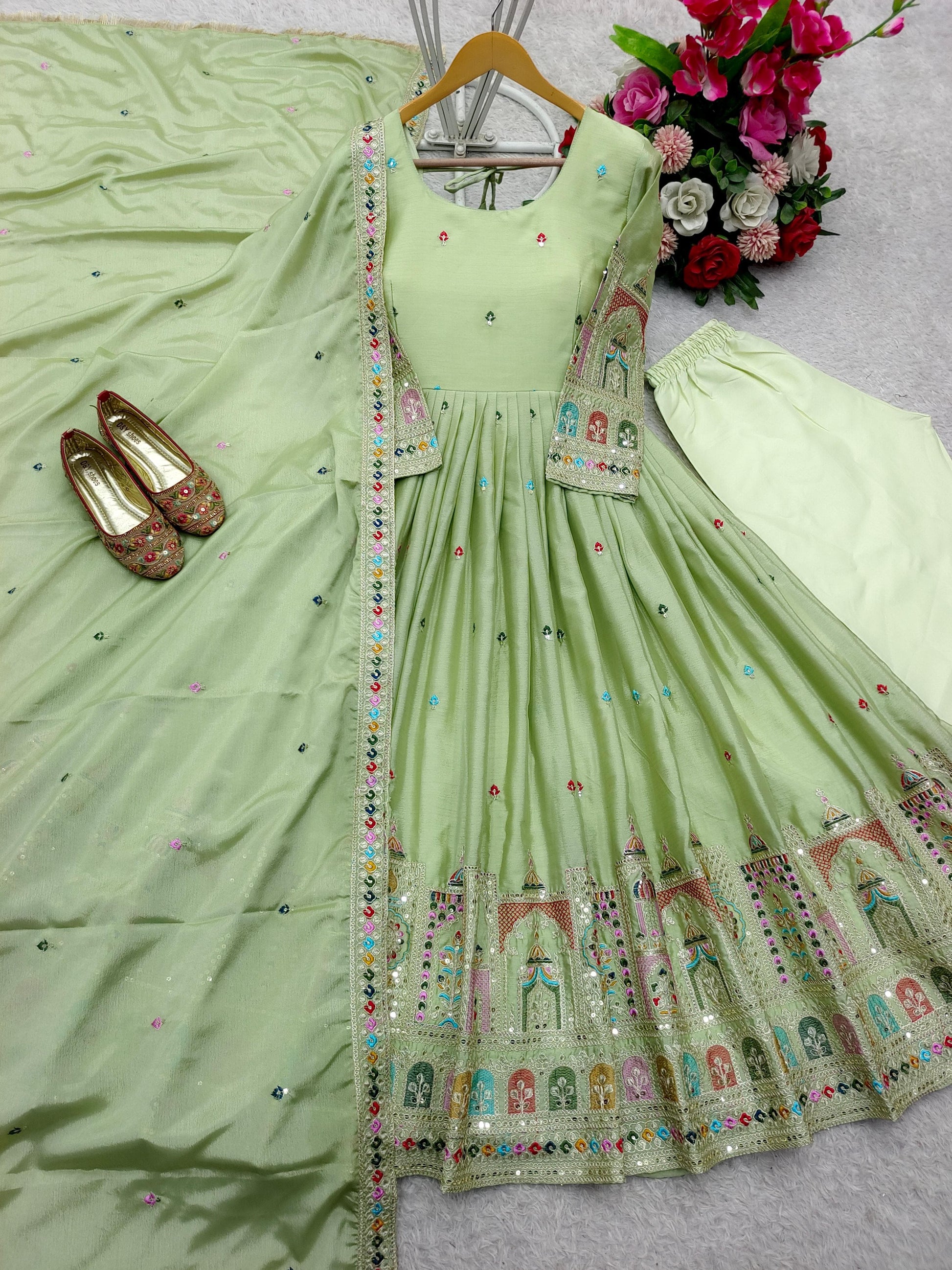 ✨💃 Heavy Pure Cinon Silk Gown Set ✨💃