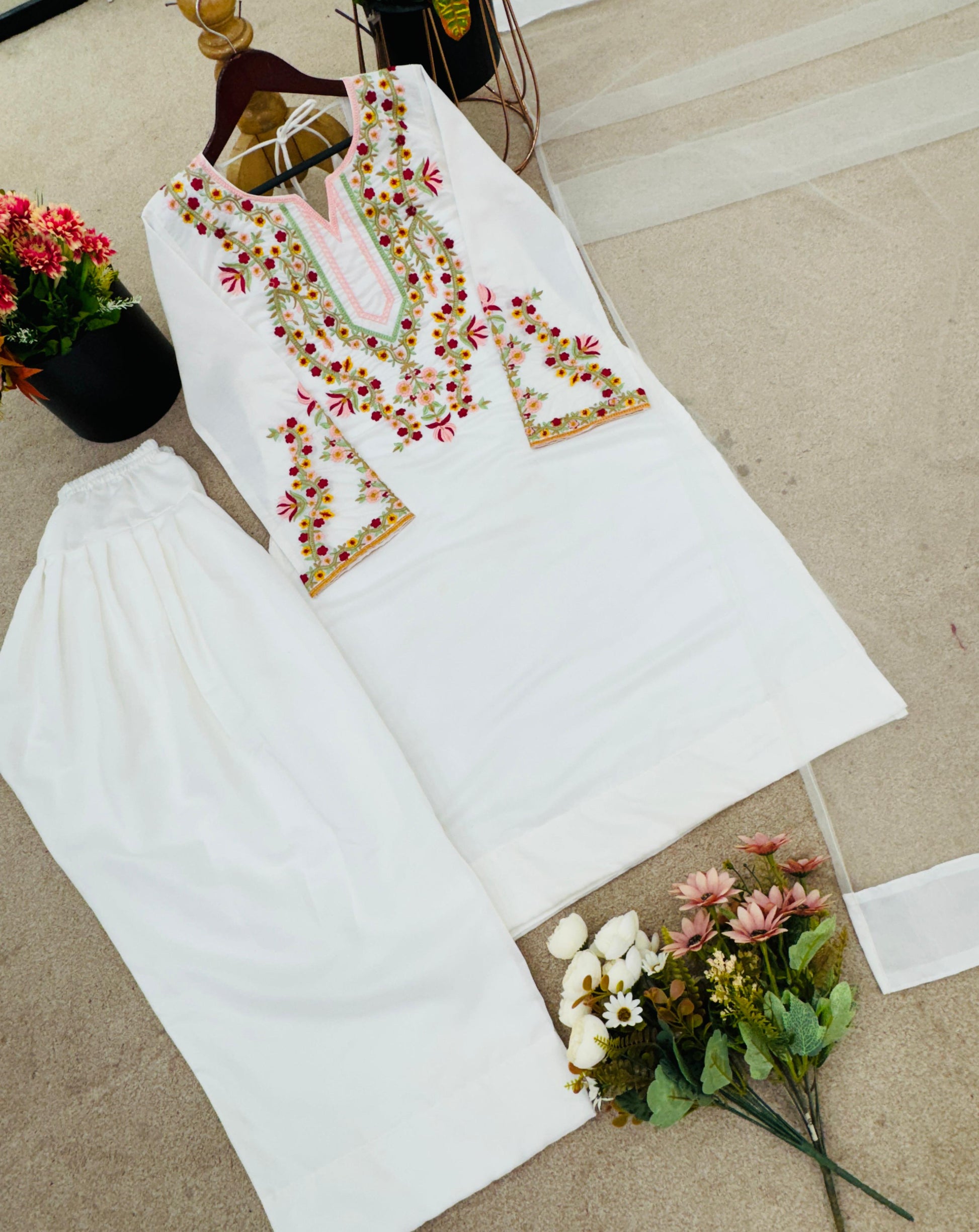 🔥 Designer Natural Crepe Silk Set ✨
