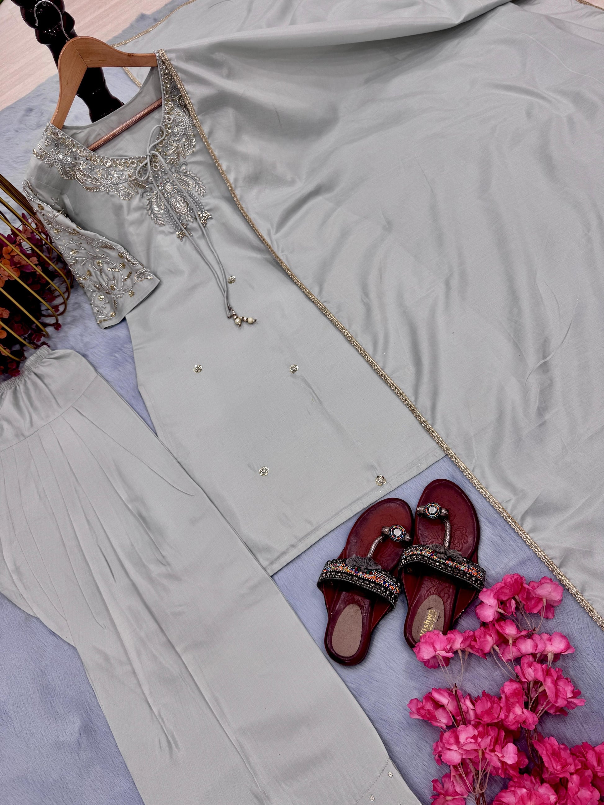 👗✨ Stunning Farshi Palazzo Set 👗✨