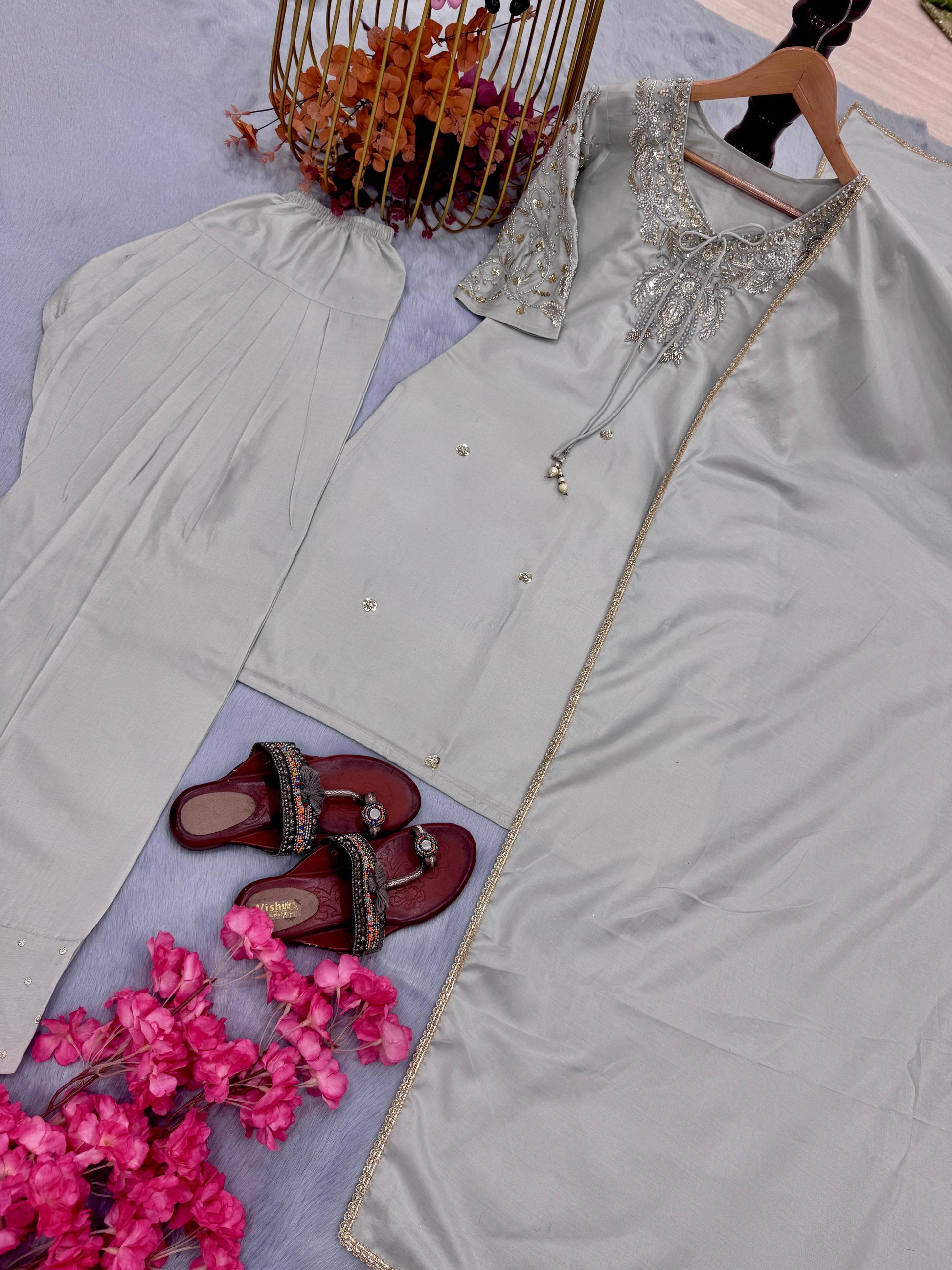 👗✨ Stunning Farshi Palazzo Set 👗✨