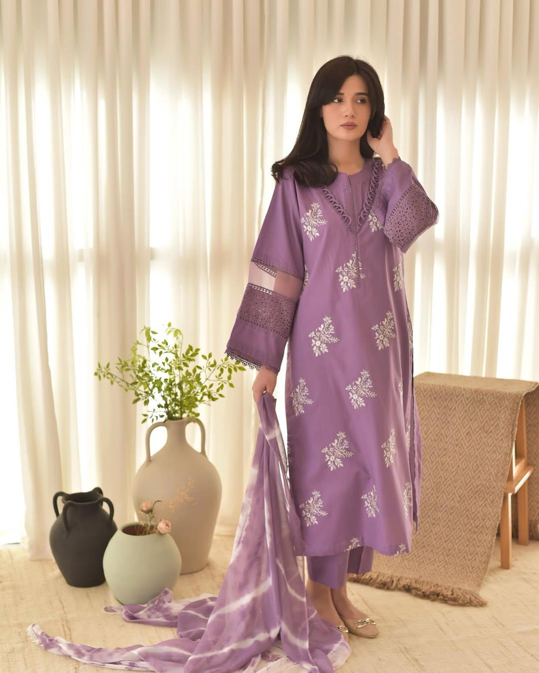 💎 Designer Wear Exclusive Suit in Roman Silk ✨