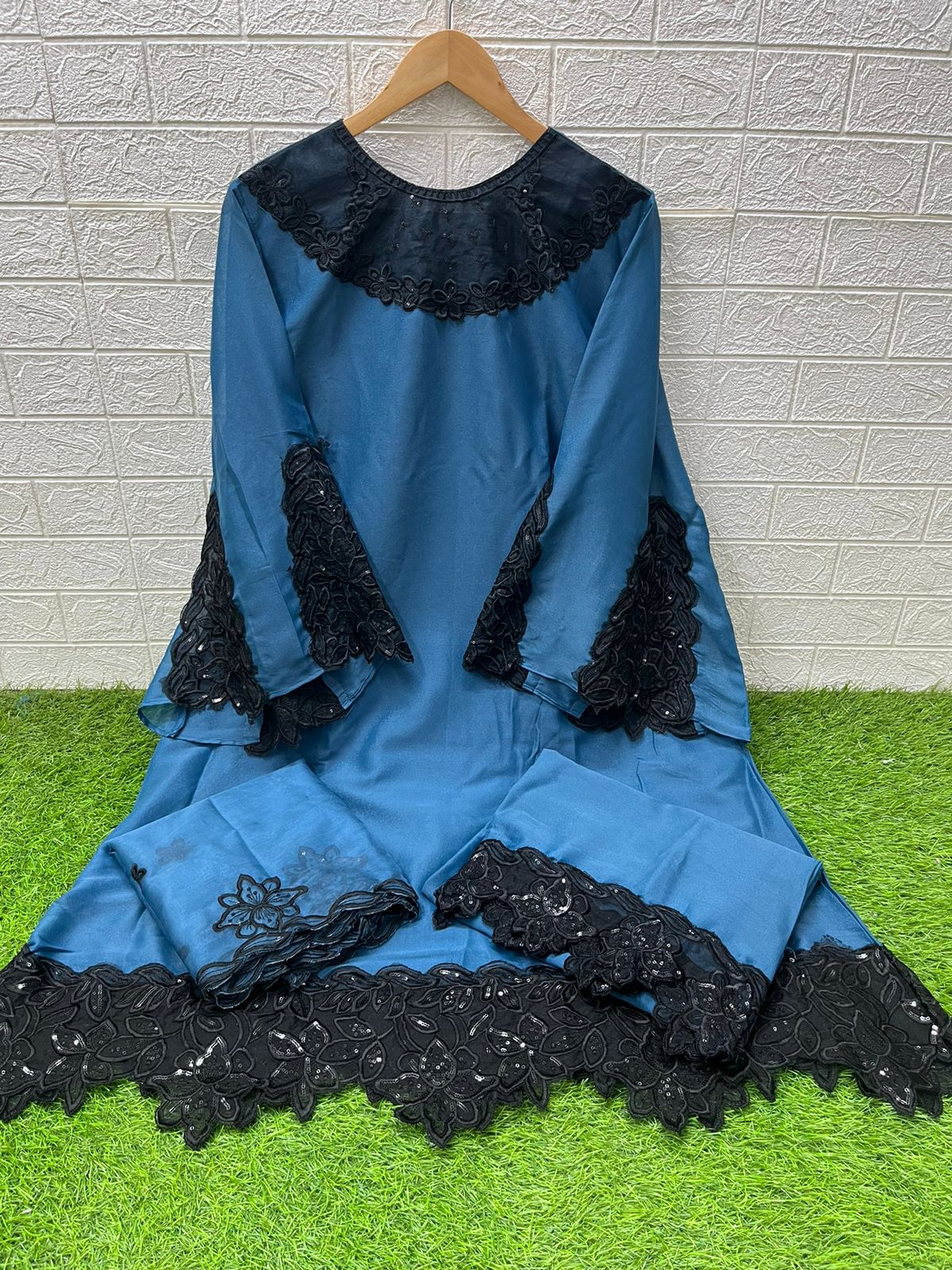 💫 Laxuria Trendz – Exclusive Collection