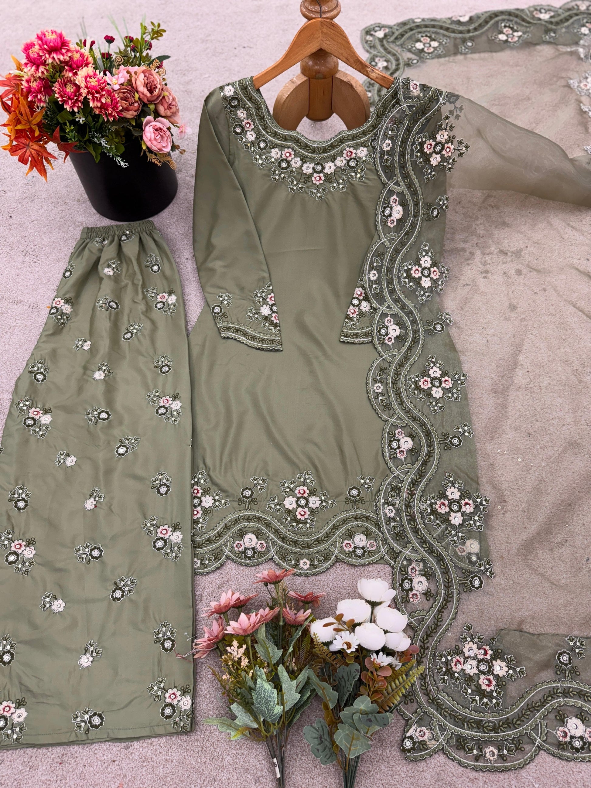 💃  Premium French Crepe Silk Partywear Set
