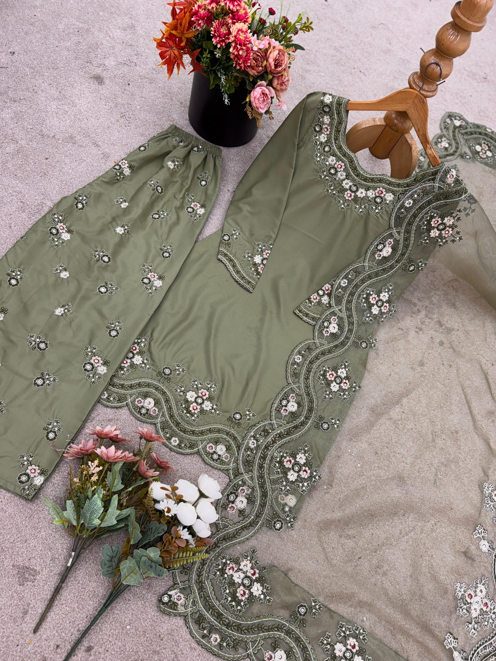 💃  Premium French Crepe Silk Partywear Set