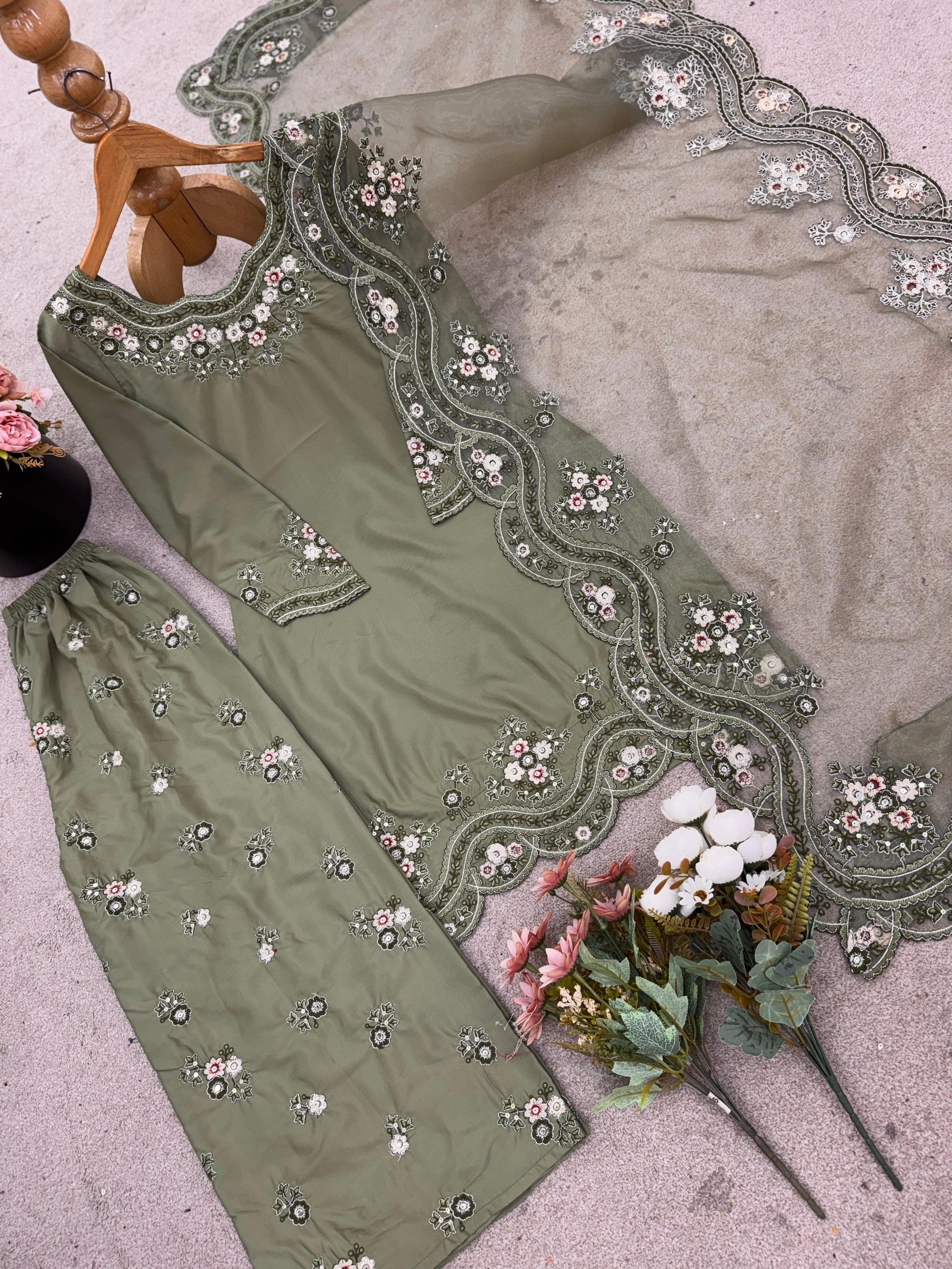💃  Premium French Crepe Silk Partywear Set