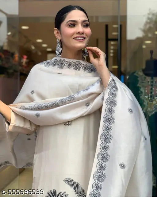 🤍 Elegant White Rayon Slub Kurta Set With Dupatta