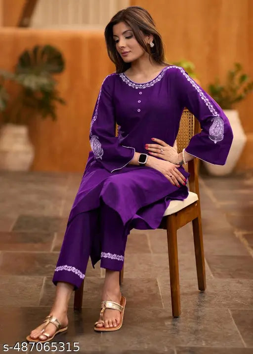 🌟 Elegant in Every Stitch – Embroidered Rayon Kurta Set with Bell Sleeves