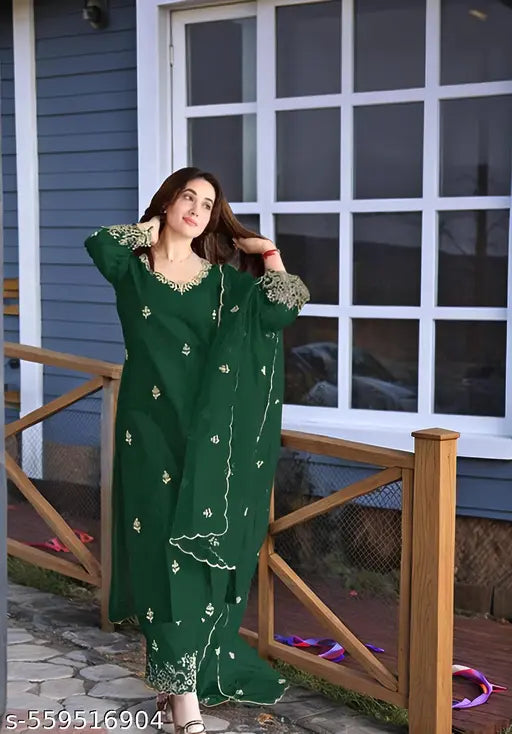 💠 Kaira Embroidered Kurta Dress With Dupatta – Elegance