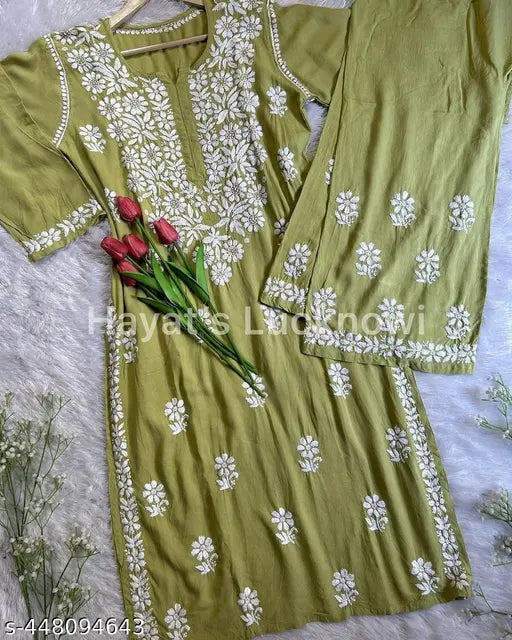 🤍 Grace in Threads – Chikankari Embroidered Kurti with Palazzo Set