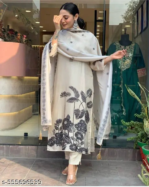 🤍 Elegant White Rayon Slub Kurta Set With Dupatta