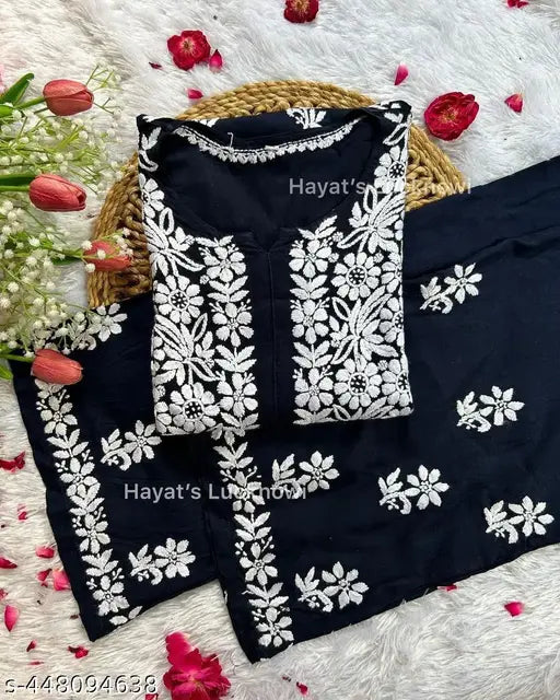 🤍 Grace in Threads – Chikankari Embroidered Kurti with Palazzo Set