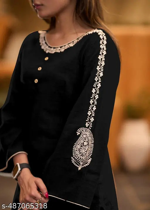 🌟 Elegant in Every Stitch – Embroidered Rayon Kurta Set with Bell Sleeves