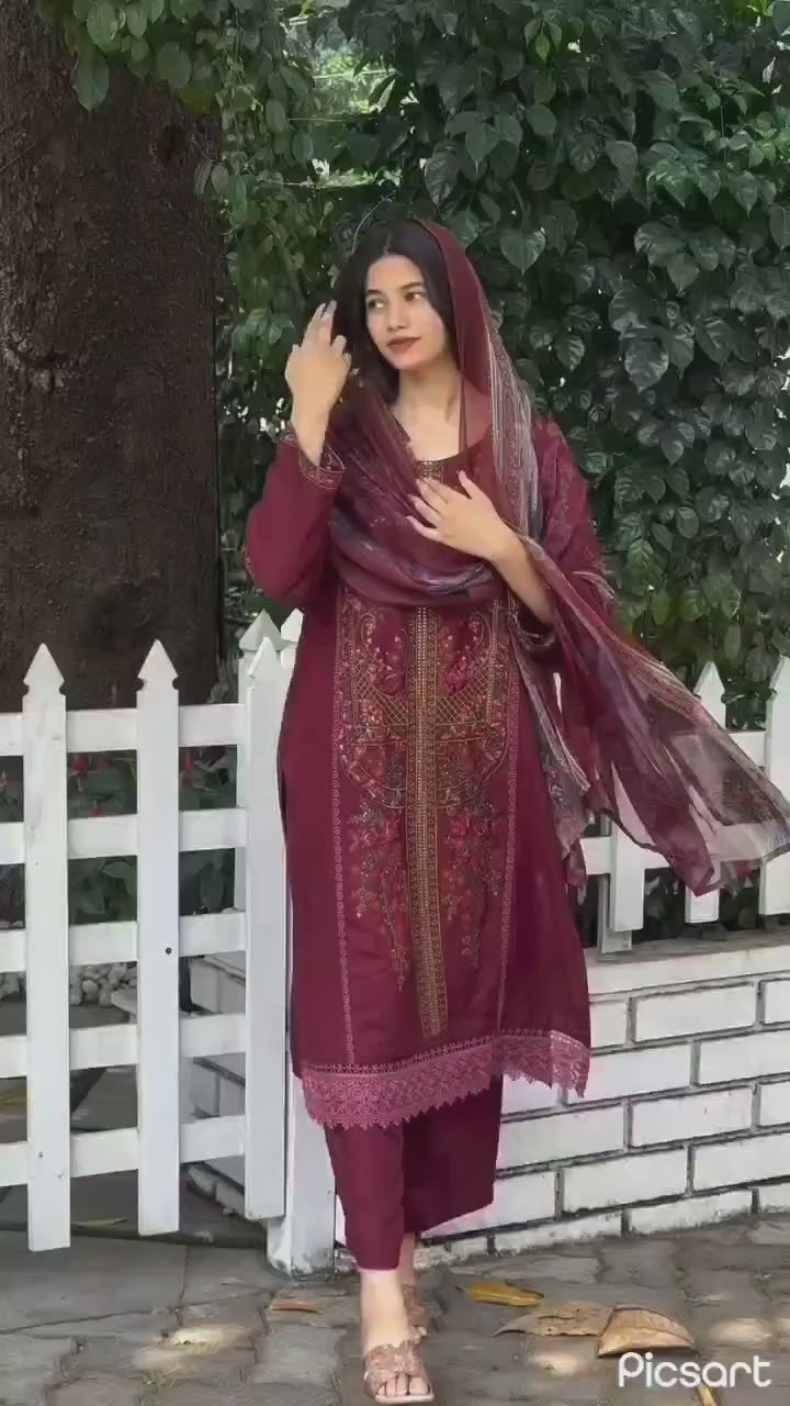 🌸 Embroidered Rayon Set by ZUNISHA – Elegant Comfort with Digital Print 🌸