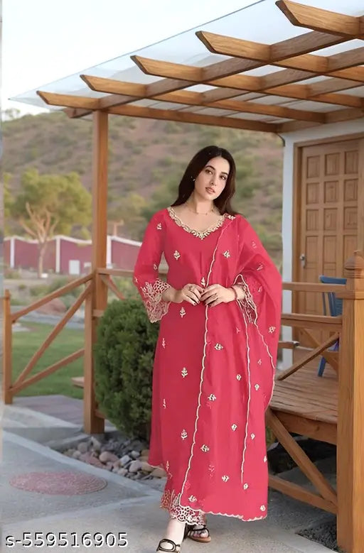 💠 Kaira Embroidered Kurta Dress With Dupatta – Elegance