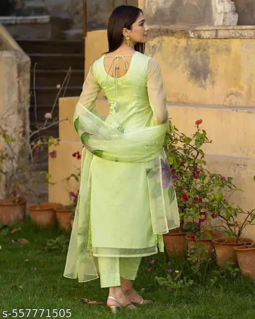🌿 Elegance – Viscose Silk Kurta Set with Dupatta