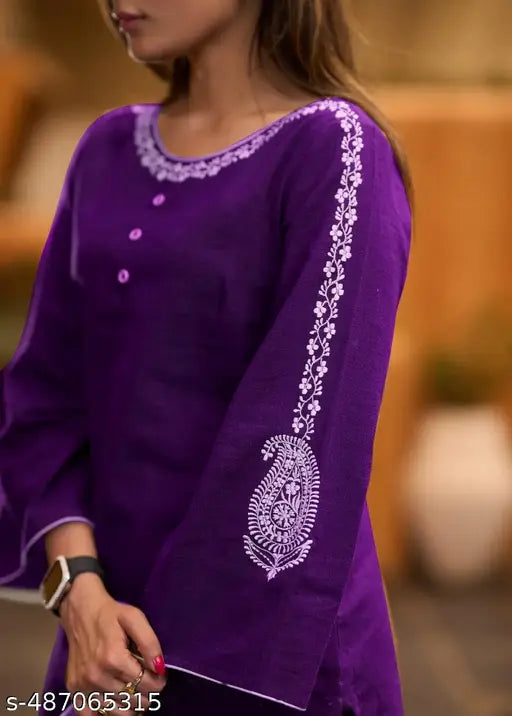 🌟 Elegant in Every Stitch – Embroidered Rayon Kurta Set with Bell Sleeves