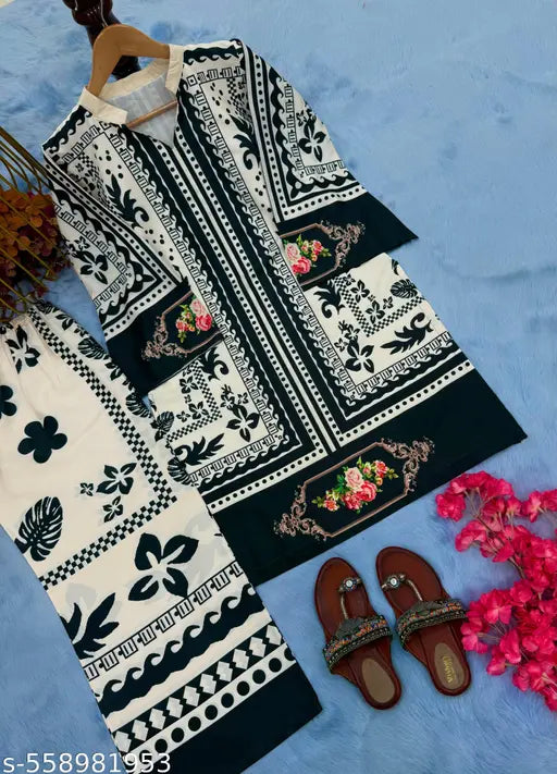 🖤 Elegance Redefined – Pure Crepe Black Digital Print Kurta Set